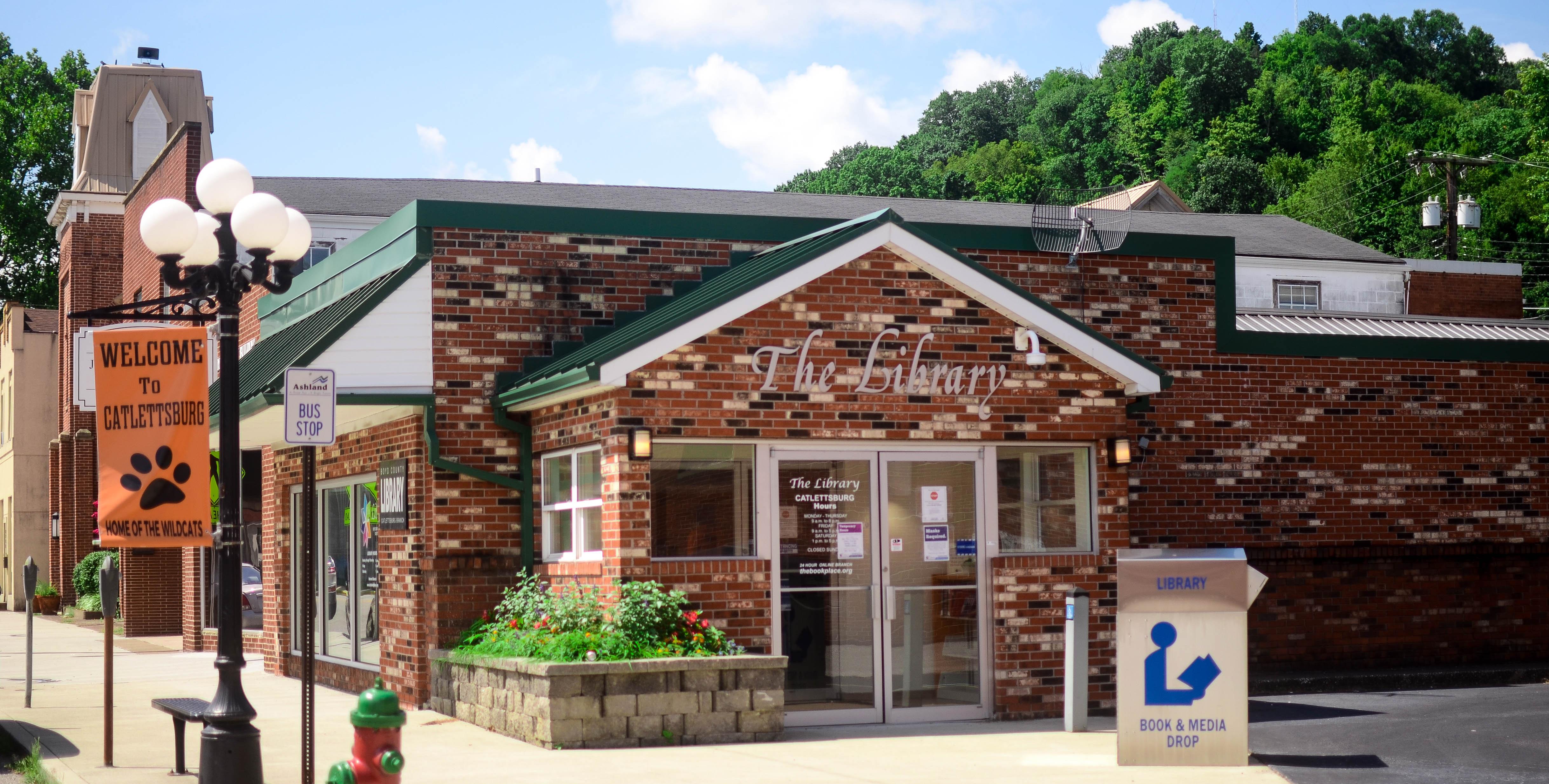 Entrance view of Catlettsburg Branch