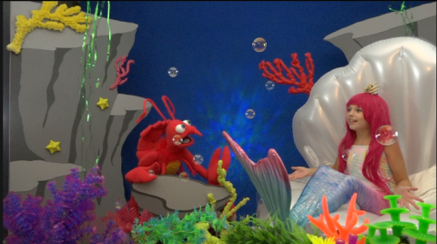 Alex Thomas Underwater Puppets